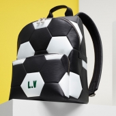 Louis Vuitton a fotbal - elegantní kombinace