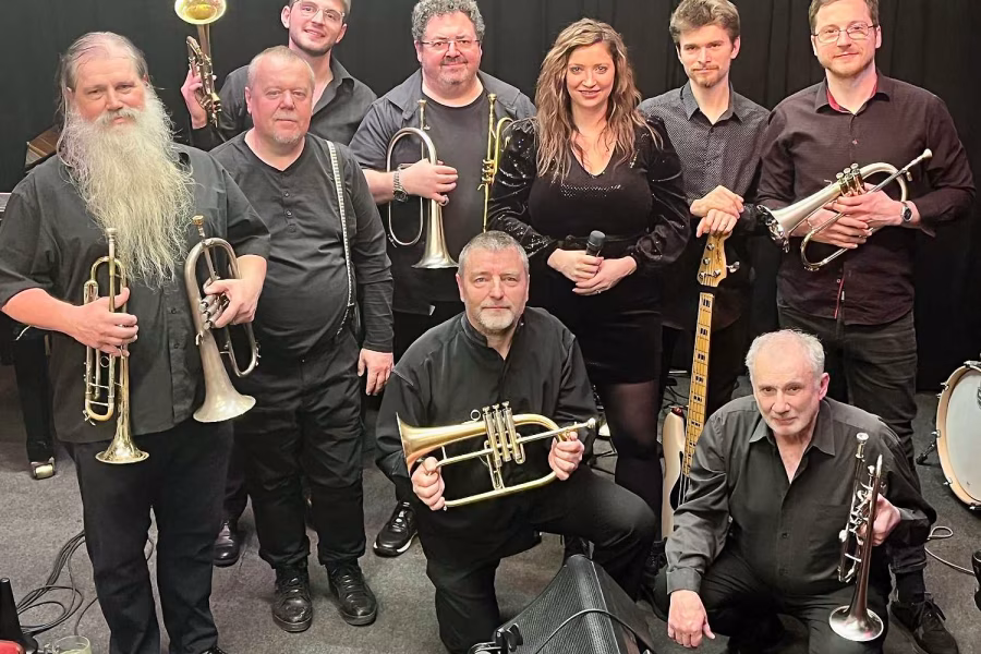 Big Band Trumpets: Lady! Trumpets! Swing!