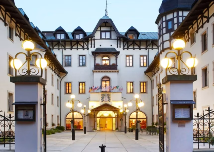 Chateau Monty SPA Resort: Historický hotel s moderním komfortem a léčivými prameny - foto 1 | brand photo