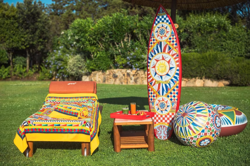 Dolce & Gabbana přetváří Hotel Cala di Volpe v letní oázu luxusu - foto 1 | brand photo