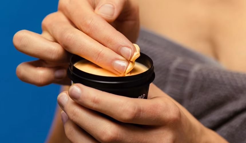 Dotek luxusu s produkty Lush: Nejlepší péče pro vaše ruce - foto 1 | brand photo