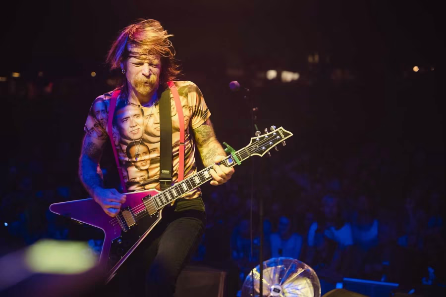 Eagles of Death Metal + special guests: James and the Cold Gun