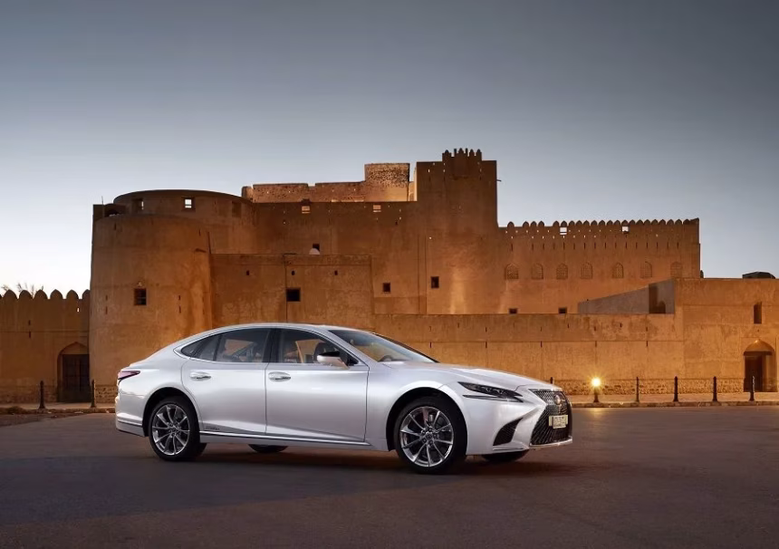 Exkluzivní recenze luxusní limuzíny Lexus LS 500h - foto 1 | brand photo