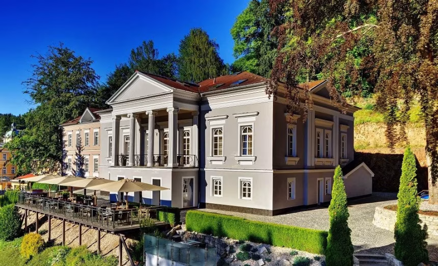 GOURMET HOTEL VILLA PATRIOT v Mariánských Lázních: krásné místo s výjimečnou restaurací - foto 1 | brand photo