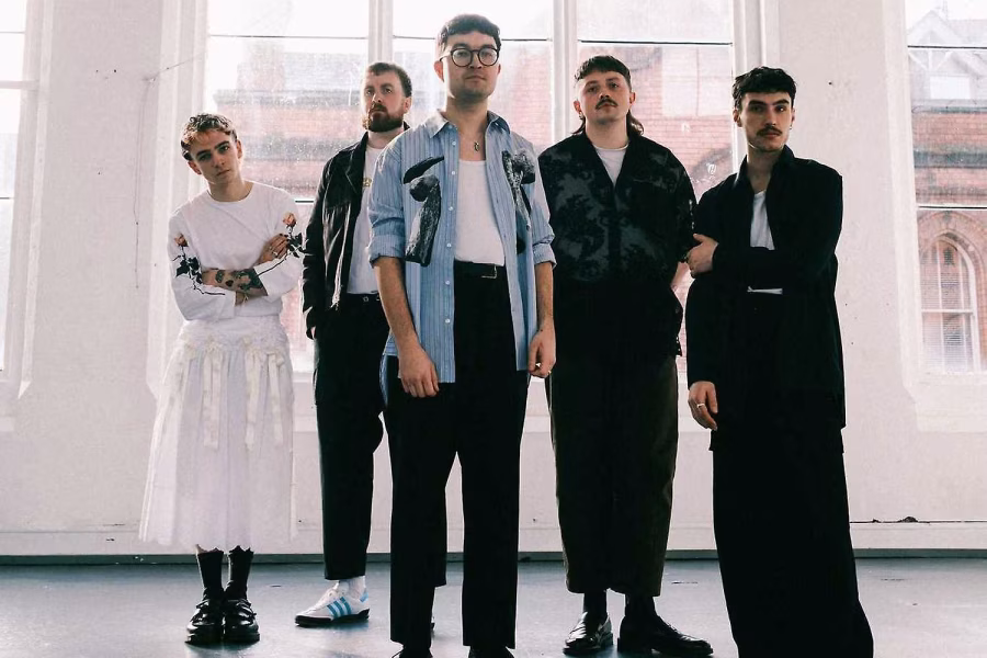 Gurriers + support: Enola Gay