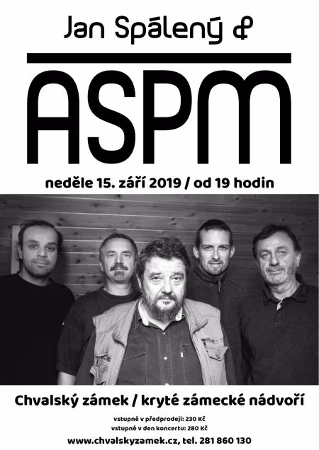 Jan Spálený s kapelou - koncert na zámeckém nádvoří