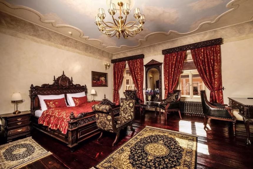 Jedinečný historický hotel Ebersbach v Českém Krumlově - foto 1 | brand photo