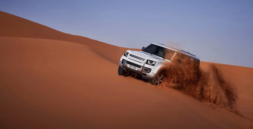 Land Rover Defender 130: Nezastavitelný osmisedadlový průzkumník | brand photo