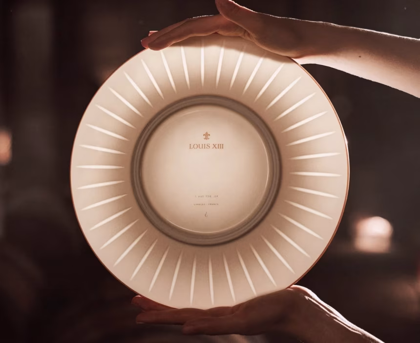 LOUIS XIII uvádí kolekci stolního porcelánu Art de la Table - foto 1 | brand photo