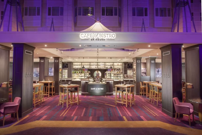 Maso není třeba v CAFÉ & BISTRO Hilton Prague