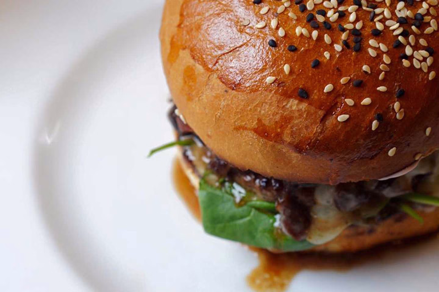 Meat&Greet burgerhouse s poctivým řemeslem a autentickým přístupem