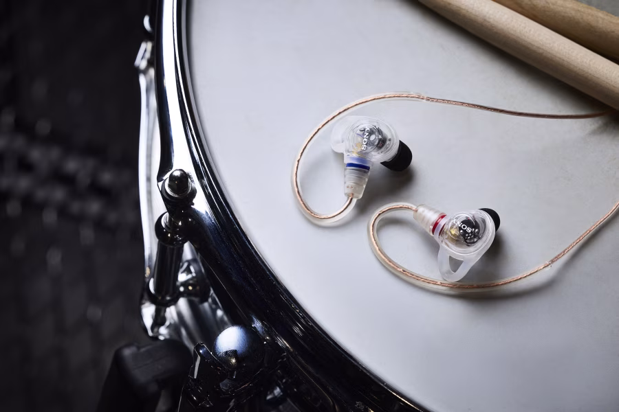 Sony představuje sluchátka IER-M500