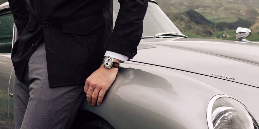 Čas a rychlost, znovu spojeni: Breitling a Aston Martin představují Top Time Tribute k poctě ikonickému DB5