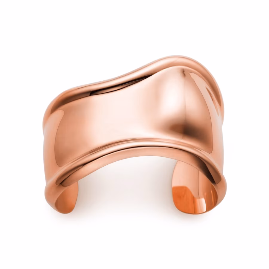 Tiffany & Co. rozšiřuje ikonickou kolekci Elsa Peretti Bone Cuff o nové diamantové varianty - fotografie 2