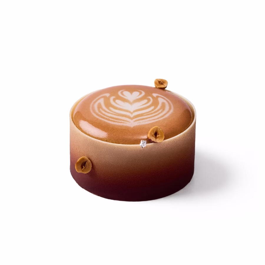 Dort Hazelnut Latte z Butterfly Patisserie