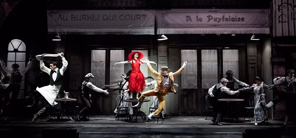Černobílá filmová scéna show Le Mime et l’Étoile