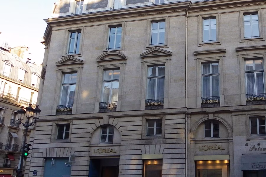 Budova na pařížské Rue Royale spojená s historií společnosti L’Oréal