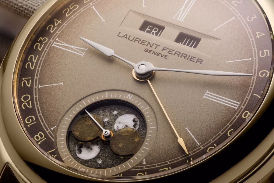 Detail výročního kalendáře a měsíční fáze hodinek Classic Moon Dusk