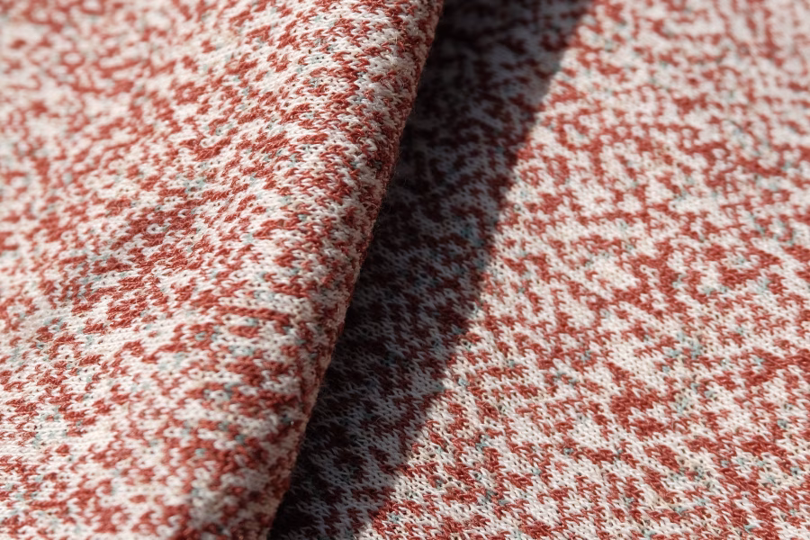 Beosound A9 Woolscape obléká švédskou krajinu – fotografie 2