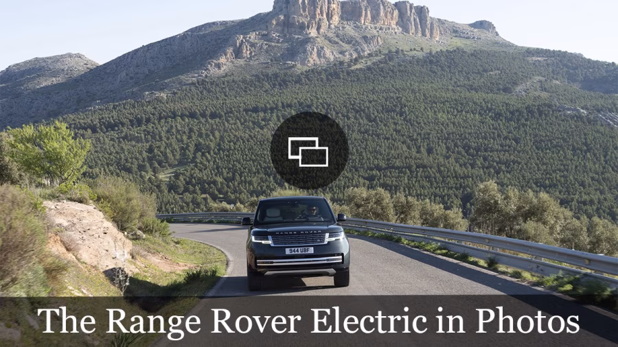 Range Rover Electric při jízdě krajinou