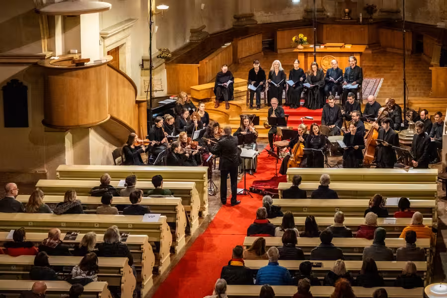 Orchestr a sólisté Musica Florea vystupují v kostele U Salvátora