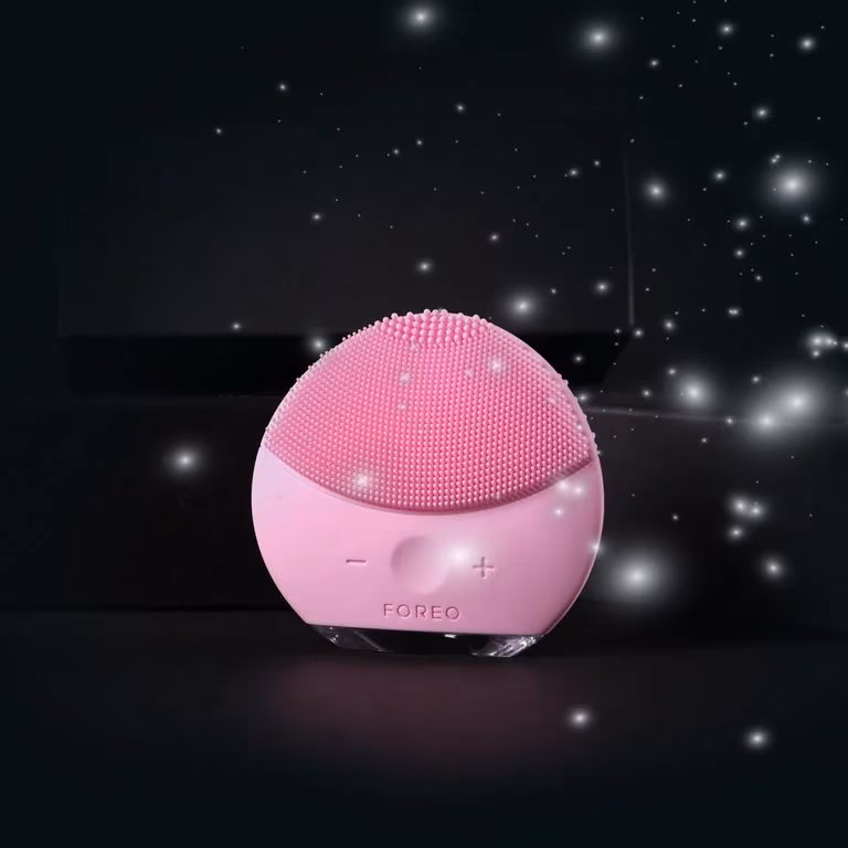 DOPŘEJTE SI LUXUSNÍ PÉČI A VYUŽIJTE FOREO BLACK FRIDAY NABÍDKU - foto 4 | brand photo