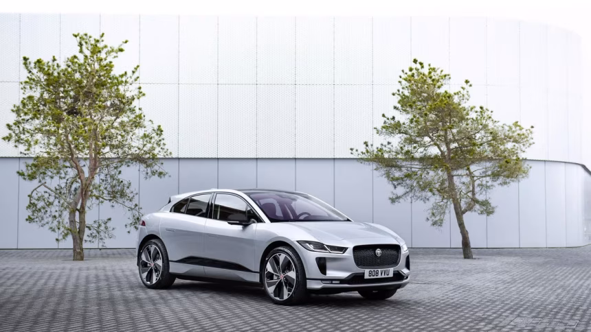 Jaguar I-PACE v novém provedení Black nadchne každého - foto 3 | brand photo