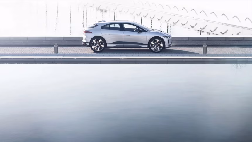 Jaguar I-PACE v novém provedení Black nadchne každého - foto 5 | brand photo