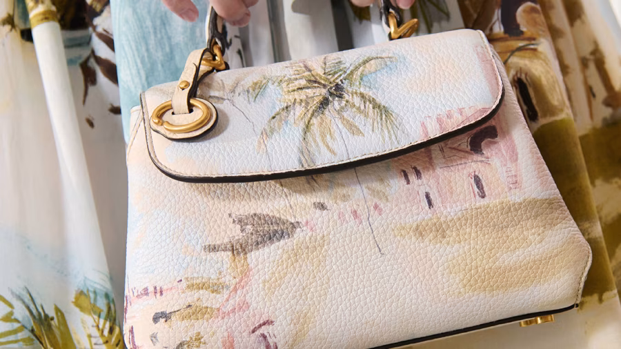 Detail luxusní kabelky Oscar de la Renta představené s kolekcí Pre-Fall 2026