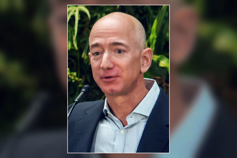 Jeff Bezos při slavnostním otevření Amazon Spheres v roce 2018
