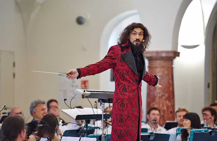Jaký je život nejhranějšího autora vážné hudby v zahraničí Varhana Orchestroviče Bauera – foto 7 | brand photo