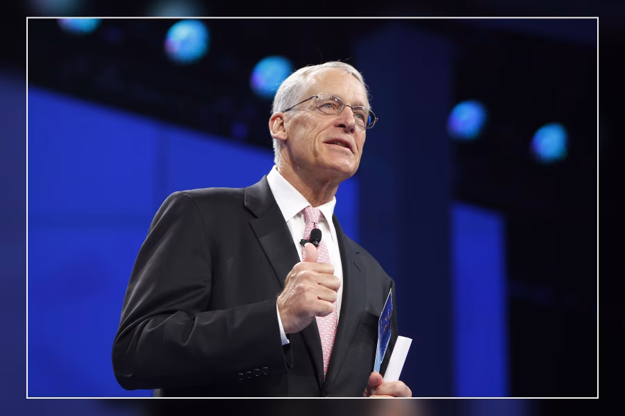 Rob Walton během veřejné akce společnosti Walmart