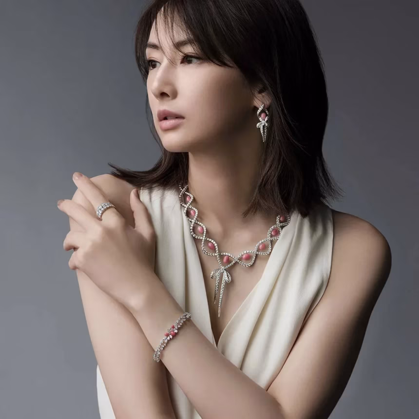 Mikimoto kolekce Bow Charm: spojení tradice a moderní elegance - fotografie 5