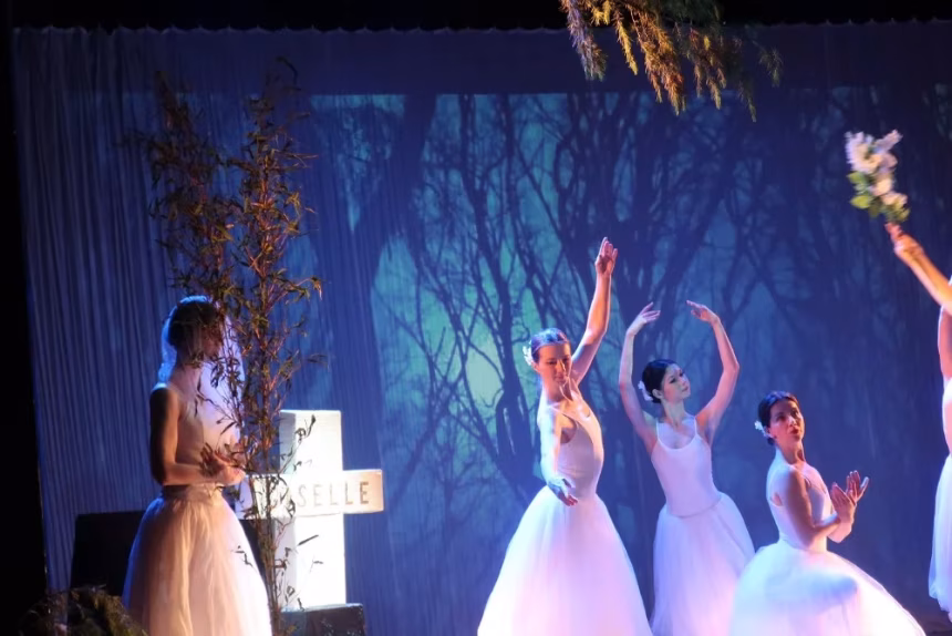 Baletní představení Giselle - fotografie 2