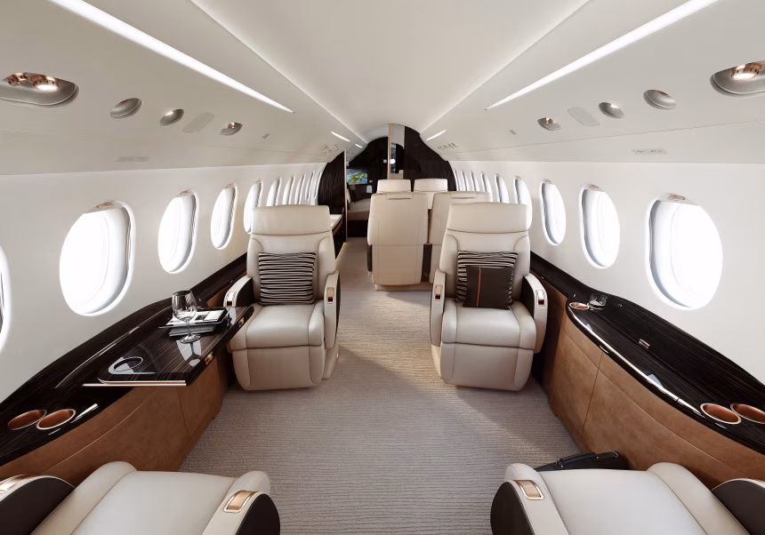 Dassault Falcon 8X: Elegance s digitální DNA stíhačky