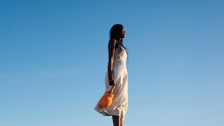 Veuve Clicquot a Yinka Ilori představují kolekci Chasing the Sun: Oslava světla, radosti a optimismu