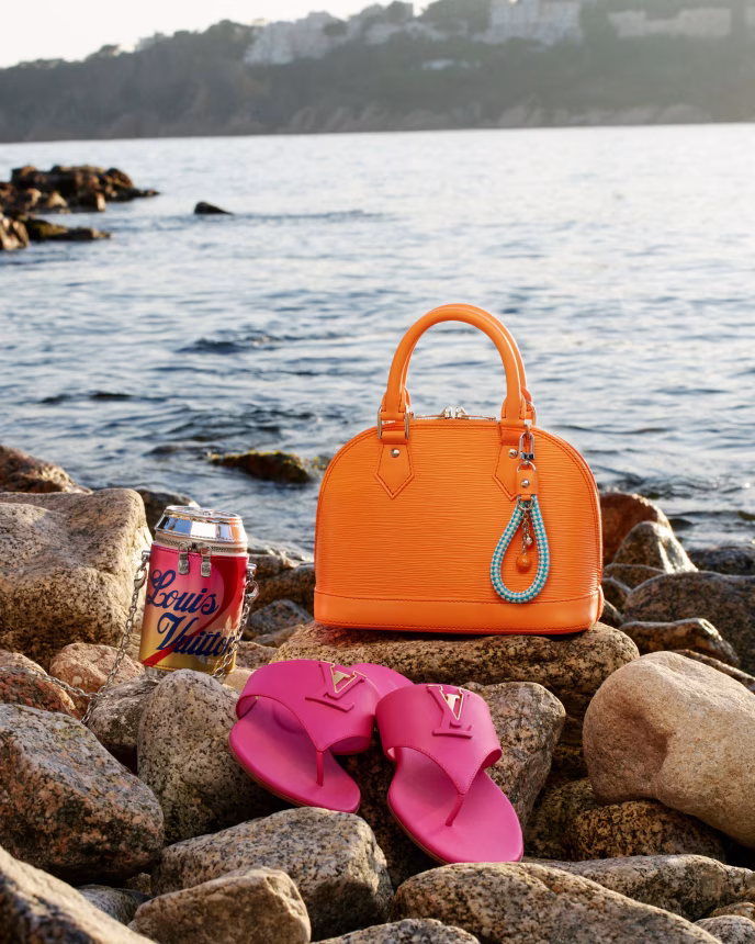 Letošní Resort kolekce Louis Vuitton se vydává na cestu napříč podobami letního dne