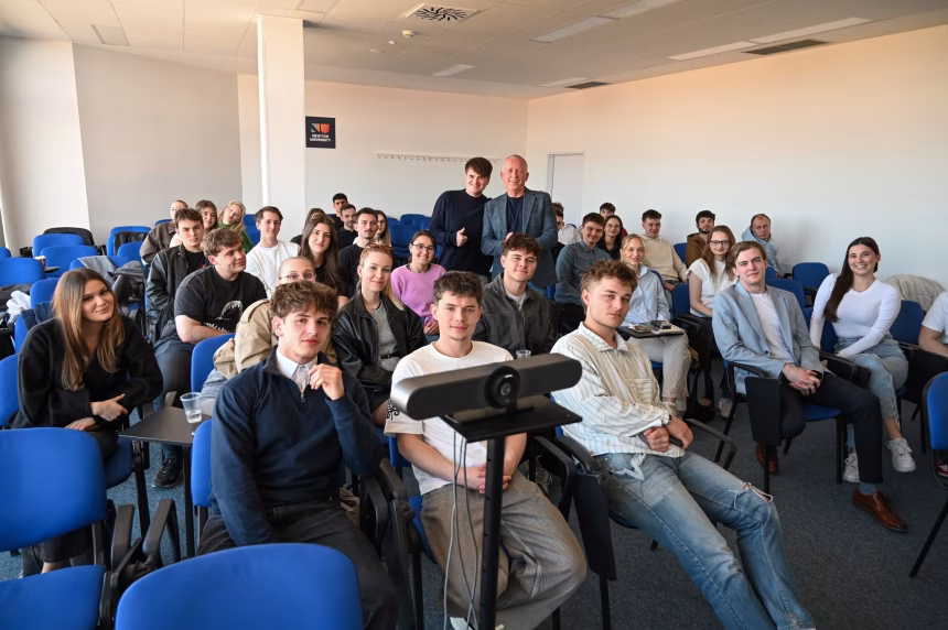 Komplexní přístup ke vzdělávání: NEWTON University sází na mezinárodní standardy – fotografie 5