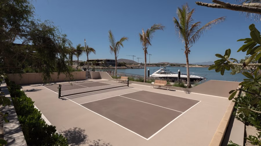 Soukromé hřiště na pickleball u vily v Costa Palmas