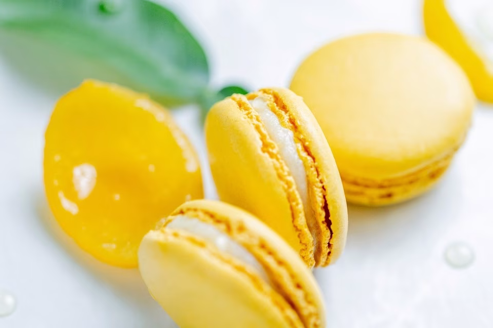 Ladurée na Champs-Élysées rozvíjí svět makronek