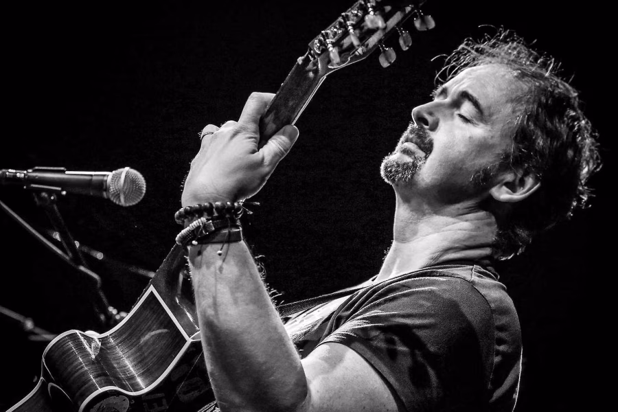 Norbi Kovács – koncert s projekcí Norbiho fotografií