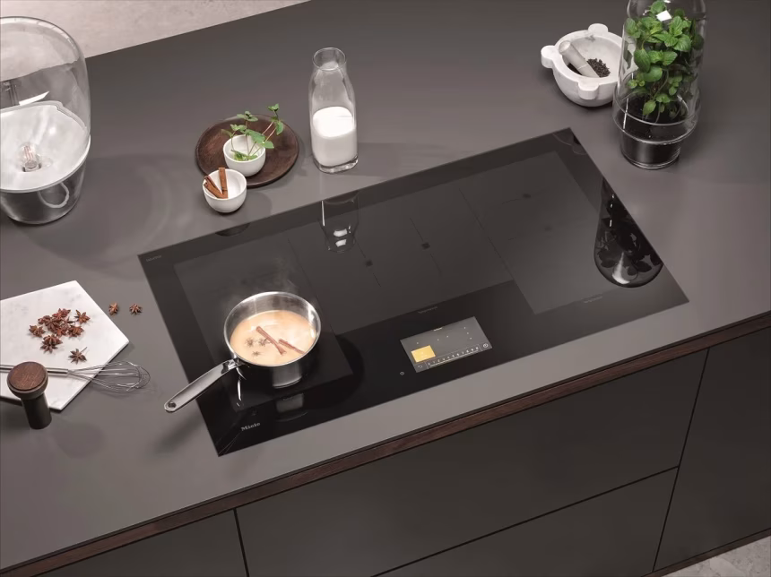Nová indukční varná deska Miele je synonymem pro flexibilitu a intuitivní ovládání - foto 1 | brand photo