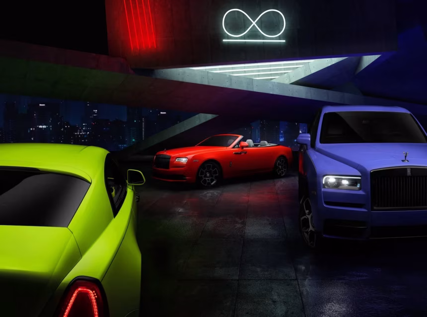 NOVÉ ODSTÍNY NEON NIGHTS ROZZÁŘÍ VOZY ROLLS-ROYCE Z ŘADY BLACK BADGE - foto 1 | brand photo