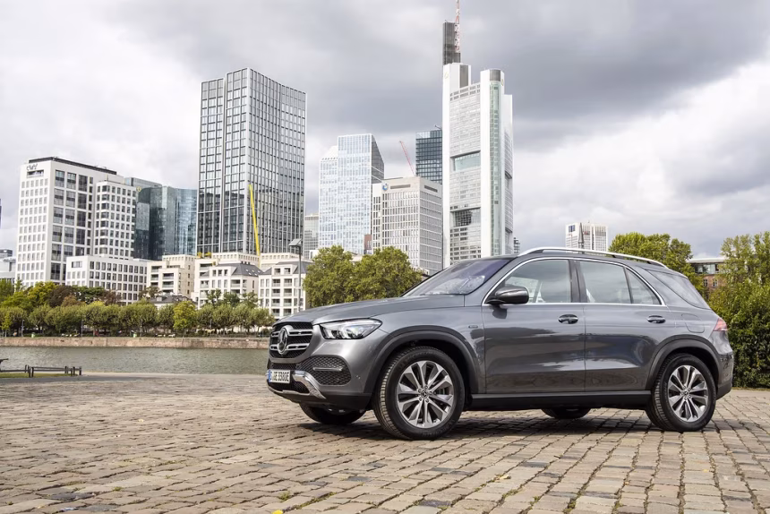 Objevte úžasný Mercedes GLE 350de 4M – vládce třídy SUV - foto 1 | brand photo