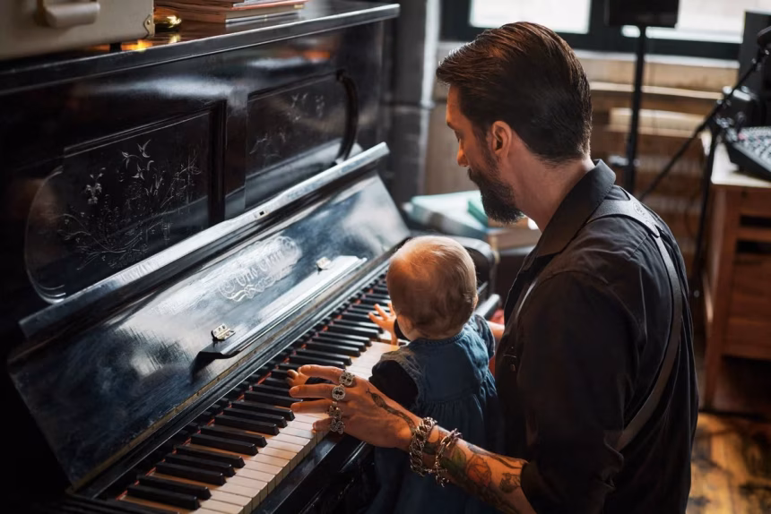 Oblíbená značka CYBEX a hudebník Alec Völkel představují Rockstar - foto 1 | brand photo