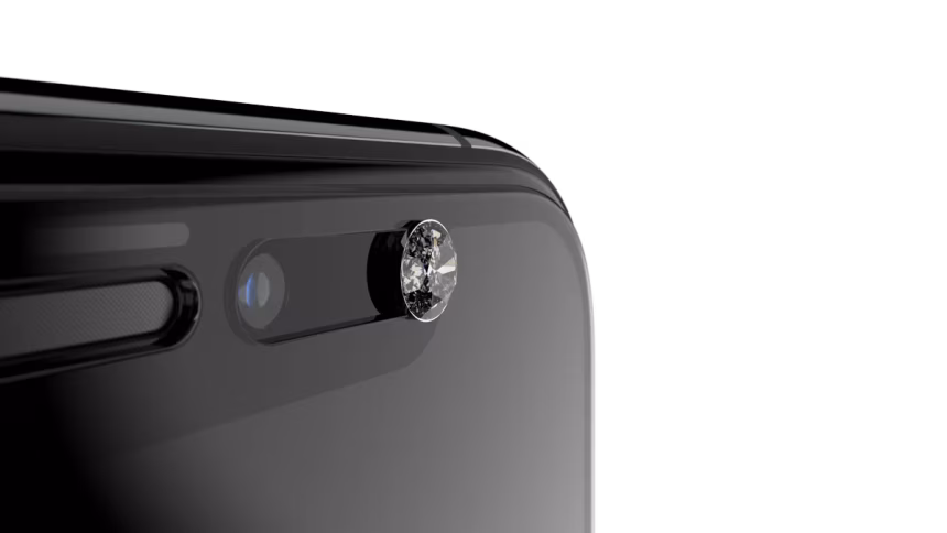 PanzerGlass představuje módní ochranné sklo pro mobilní telefony s krystalem Swarovski - foto 1 | brand photo