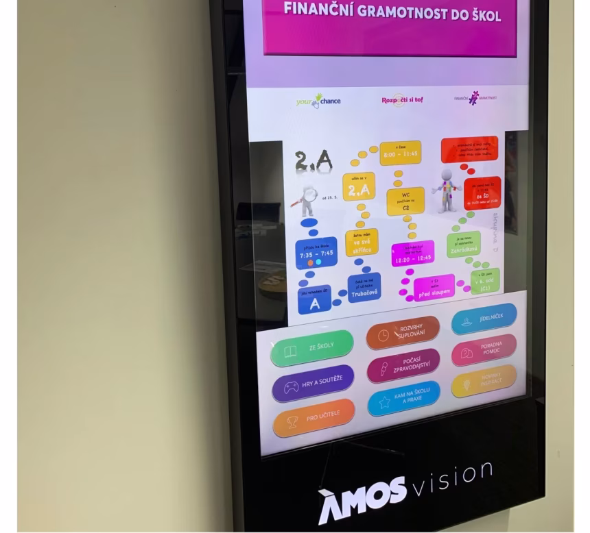 Projekt Finanční gramotnost do škol vzdělává mladou generaci prostřednictvím školních panelů ÁMOS vision - foto 1 |…