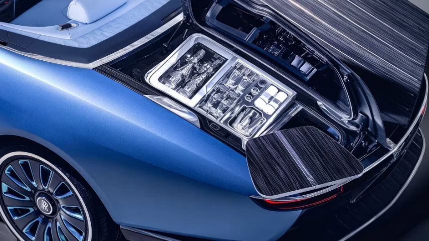 ROLLS-ROYCE „BOAT TAIL“: KONTRAPUNKT KE ZPRŮMYSLNĚNÉMU LUXUSU - foto 1 | brand photo