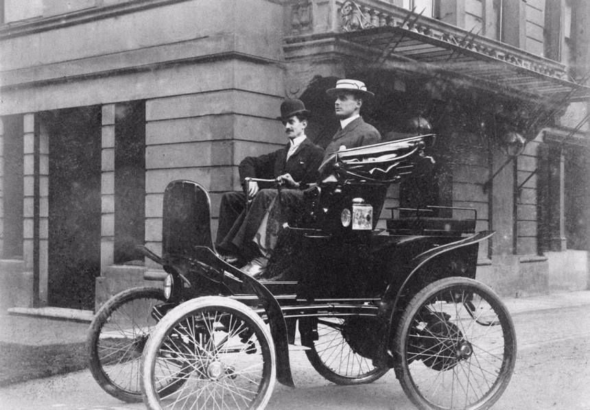 Rolls Royce se oddává elekřině a představuje první čistě elektrický vůz - foto 1 | brand photo