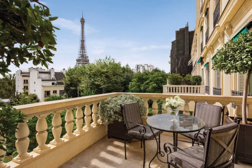 Shangri-La Paris: luxusní výhled na Eiffelovu věž z apartmá - fotografie 4